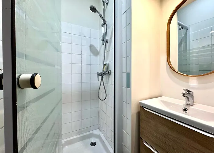 Antoine T2- 2 Min Gare- Paisible Apartamento Grenoble